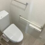 ☆トイレ温水洗浄暖房便座☆ (内装)